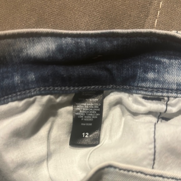 Express Blue Jean Shorts with Vintage Distressed Look - Picture 8 of 8
